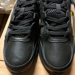 TredSafe Slip-Resistant Unisex Shoes Black, new